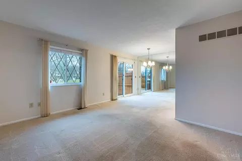 509 Halifax Cir, Cincinnati, OH 45244 photo 3