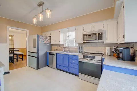 Kitchen - 3083 Neisel Ave, Cincinnati, OH 45248 photo 1 of 4