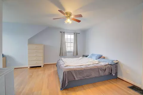 Bedroom - 3083 Neisel Ave, Cincinnati, OH 45248 photo 3 of 4