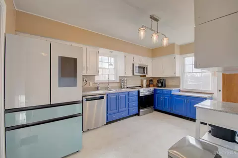 Kitchen - 3083 Neisel Ave, Cincinnati, OH 45248 photo 2 of 4