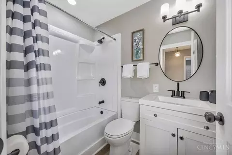 Bath - 1341 Meredith Dr, Cincinnati, OH 45231 photo 2 of 3