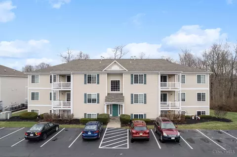 555 Aspen Glen Dr, Cincinnati, OH 45244