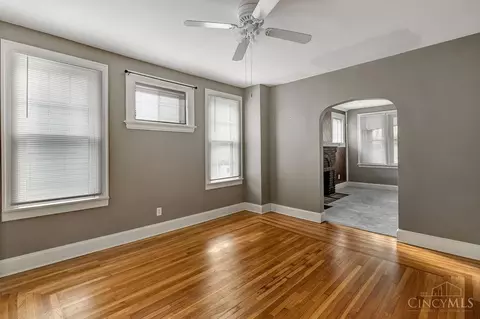 Living - 552 Considine Ave, Cincinnati, OH 45205 photo 5 of 6