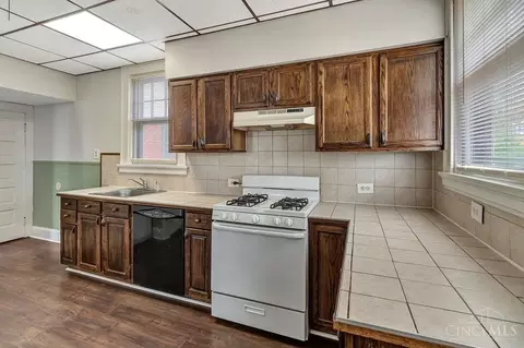 Kitchen - 552 Considine Ave, Cincinnati, OH 45205 photo 1 of 3