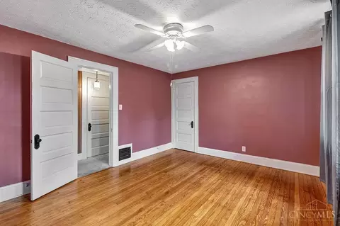 Bedroom - 552 Considine Ave, Cincinnati, OH 45205 photo 7 of 7