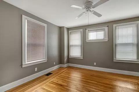 Bedroom - 552 Considine Ave, Cincinnati, OH 45205 photo 1 of 7