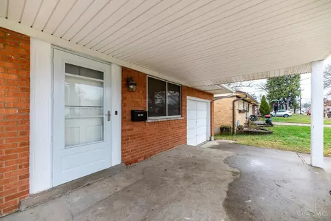 2595 Cornwall Dr, Cincinnati, OH 45231 photo 4