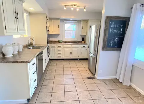 Kitchen - 405 Ingram Rd, Greenhills, OH 45218 photo 2 of 3