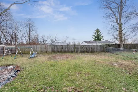 Exterior - 583 Beech Ct, Cincinnati, OH 45245 photo 4 of 5
