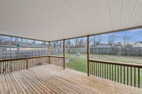 Exterior - 583 Beech Ct, Cincinnati, OH 45245 photo 3 of 5