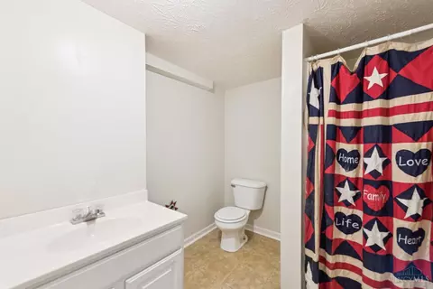 Bath - 583 Beech Ct, Cincinnati, OH 45245 photo 3 of 3