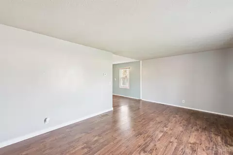Living - 583 Beech Ct, Cincinnati, OH 45245 photo 2 of 4