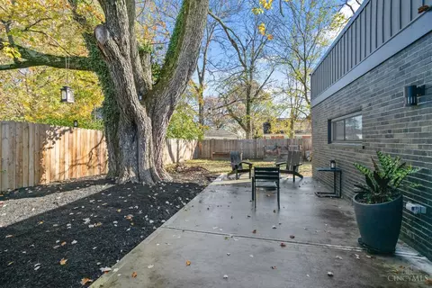 Exterior - 6142 Hedge Ave, Cincinnati, OH 45213 photo 3 of 7