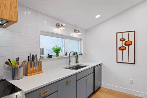 Kitchen - 6142 Hedge Ave, Cincinnati, OH 45213 photo 3 of 5