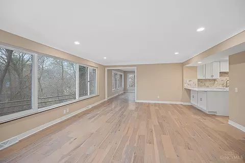 2581 Section Rd, Amberley, OH 45237 photo 9