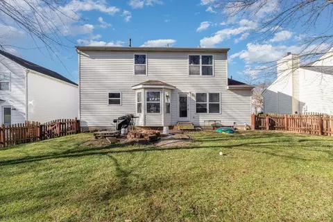 Exterior - 536 Weeping Willow Ln, Hamilton Township, OH 45039 photo 5 of 6