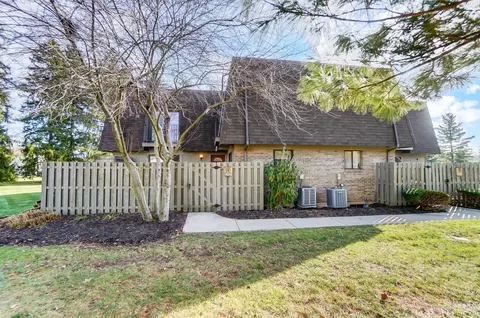 8553 Island Pines Dr, Maineville, OH 45039