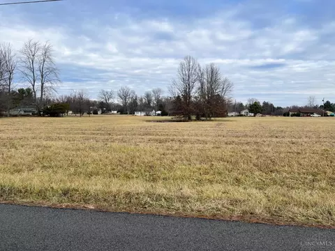 107 Shawnee Dr, Franklin Twp, OH 45171