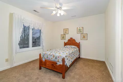Bedroom - 3632 Mohler Rd, Blue Ash, OH 45241 photo 5 of 8