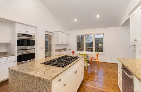 Kitchen - 3632 Mohler Rd, Blue Ash, OH 45241 photo 3 of 4