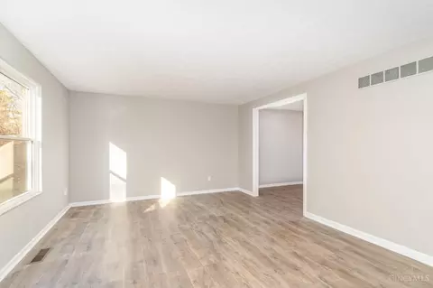 5208 Adena Trl, Cincinnati, OH 45230 photo 3