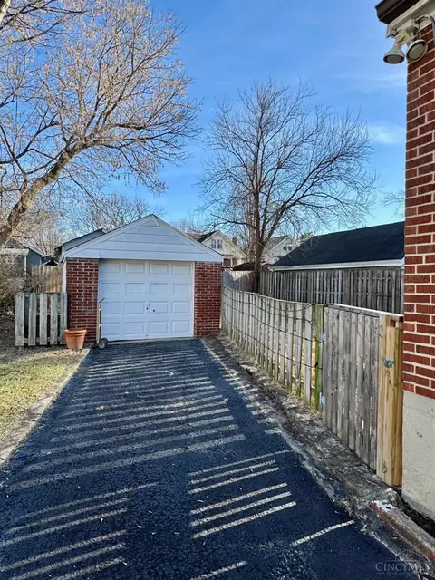 3816 Simpson Ave, Fairfax, OH 45227 photo 4