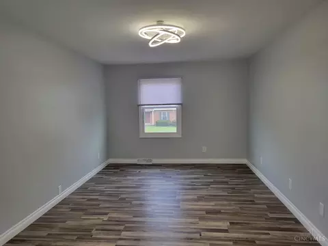 Living - 1881 Edgewater Dr, Cincinnati, OH 45240 photo 3 of 3
