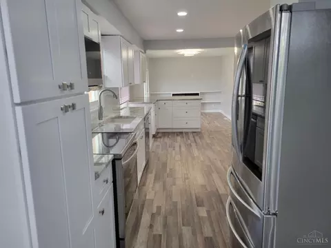 Kitchen - 1881 Edgewater Dr, Cincinnati, OH 45240 photo 1 of 2