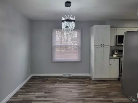 Dining - 1881 Edgewater Dr, Cincinnati, OH 45240 photo 1 of 1