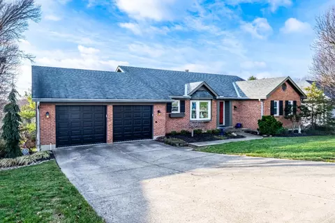 1377 Hunter Ct, Fairfield, OH 45014