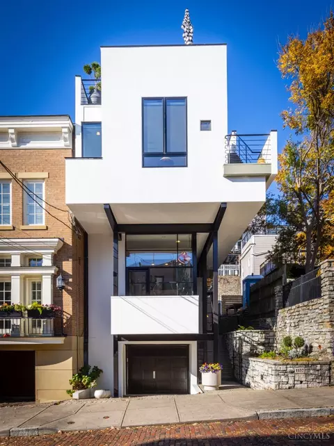 1137 Fort View Pl, Cincinnati, OH 45202