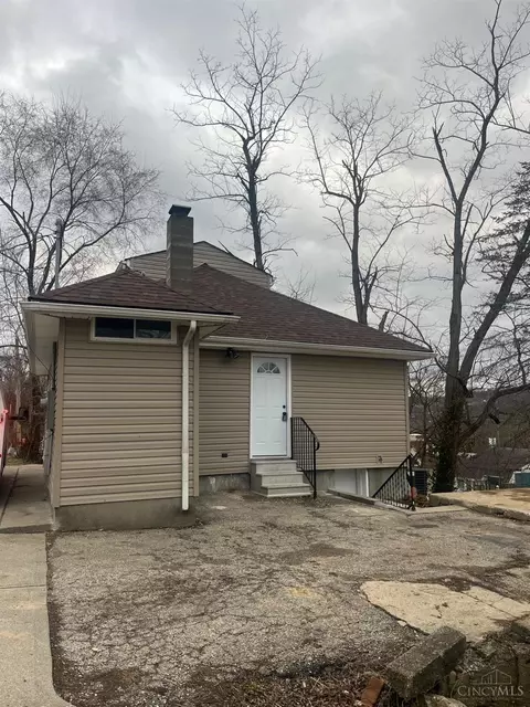 101 Skidmore St, Cleves, OH 45002