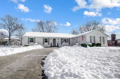 6088 Peachview Dr, Cincinnati, OH 45247
