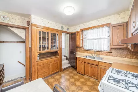 3724 Carson Ave, Cheviot, OH 45211 photo 4