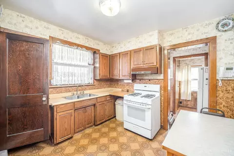 3724 Carson Ave, Cheviot, OH 45211 photo 3