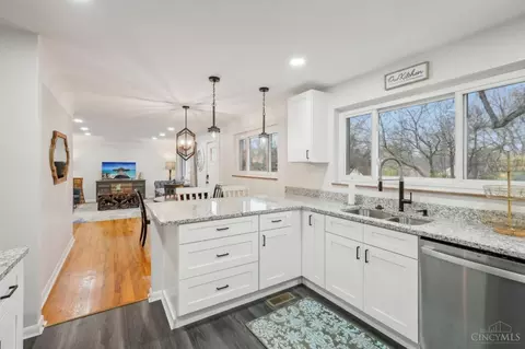 1042 Jonquil Ln, Cincinnati, OH 45231 photo 14