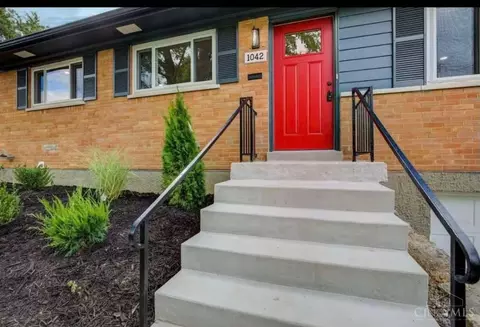 1042 Jonquil Ln, Cincinnati, OH 45231 photo 3
