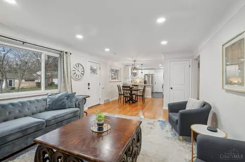 1042 Jonquil Ln, Cincinnati, OH 45231 photo 8