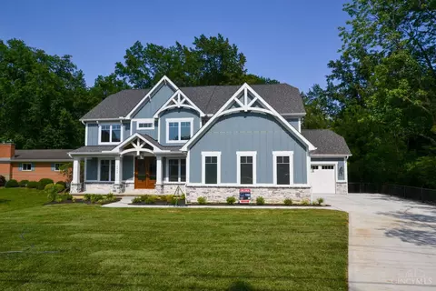 8639 Weller Rd, Montgomery, OH 45249