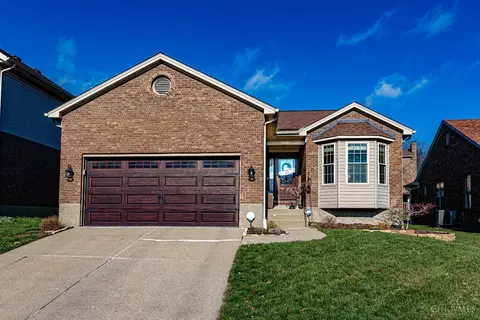 5868 Calmhaven Dr, Cincinnati, OH 45248