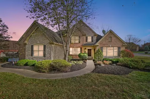 39 Chateau Valley Ln, South Lebanon, OH 45065