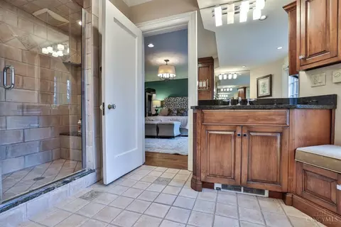Bath - 1221 Edwards Rd, Cincinnati, OH 45208 photo 7 of 8
