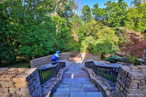 Exterior - 1221 Edwards Rd, Cincinnati, OH 45208 photo 13 of 23