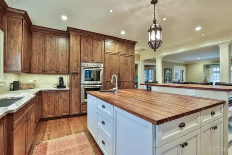 Kitchen - 1221 Edwards Rd, Cincinnati, OH 45208 photo 3 of 6