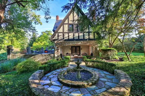 Exterior - 1221 Edwards Rd, Cincinnati, OH 45208 photo 12 of 23