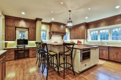 Kitchen - 1221 Edwards Rd, Cincinnati, OH 45208 photo 4 of 6