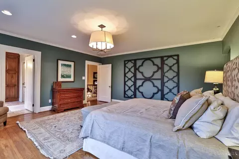 Bedroom - 1221 Edwards Rd, Cincinnati, OH 45208 photo 2 of 7