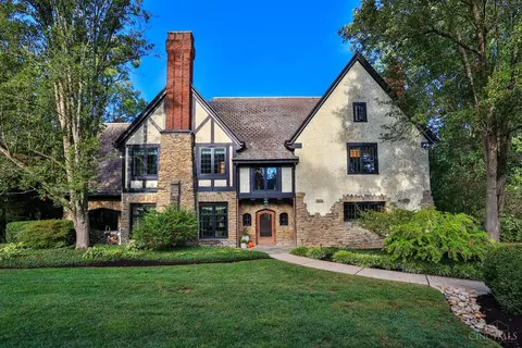 1221 Edwards Rd, Cincinnati, OH 45208