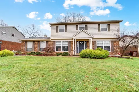 7179 Pickway Dr, Cincinnati, OH 45233