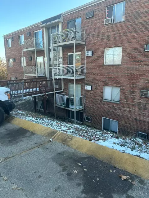 2358 Harrison Ave, Cincinnati, OH 45211